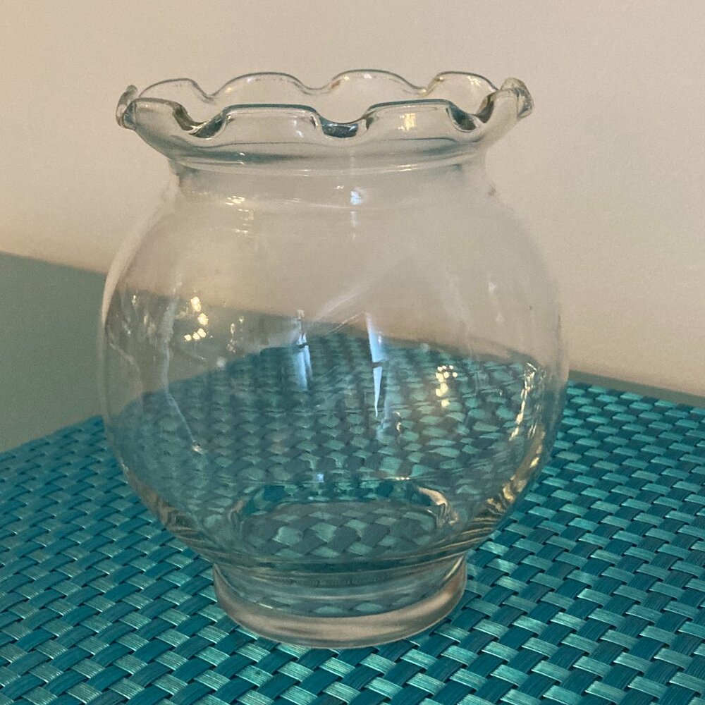 Ruffled Edge Glass Vase